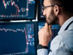 مدیریت ریسک و کسب سود در نوسانات بازار: استراتژی‌ها و تحلیل‌ها برای تریدرهای نوین