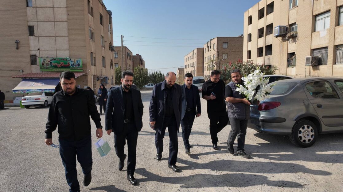 دلجویی هیأت اعزامی شهردار تهران از خانواده‌های پاکبانان جان‌باخته 