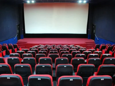 نجیبزاده تئاتر و سینما در ایران